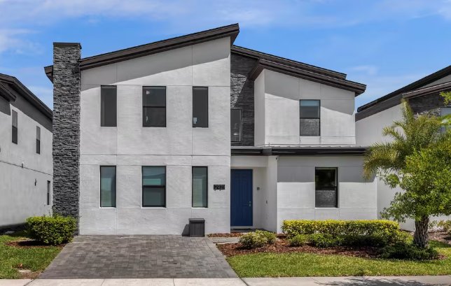 8 Bedroom Deluxe
