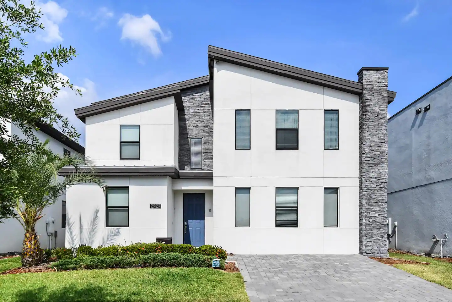 9 Bedroom Villa